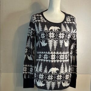 Old Navy Fair Isle Thermal Long Sleeve Bear Print Winter Top. Size L